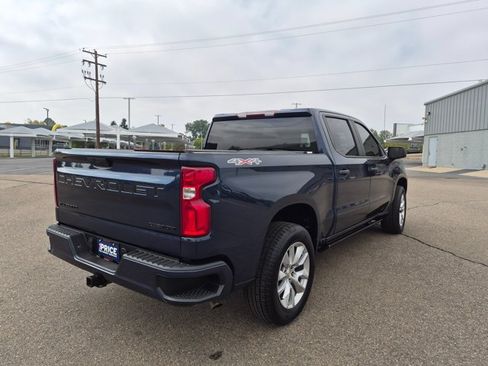 Used 2021 Chevrolet Silverado 1500 Custom w/ LPO, Dark Essentials Package AWD/4WD image 5