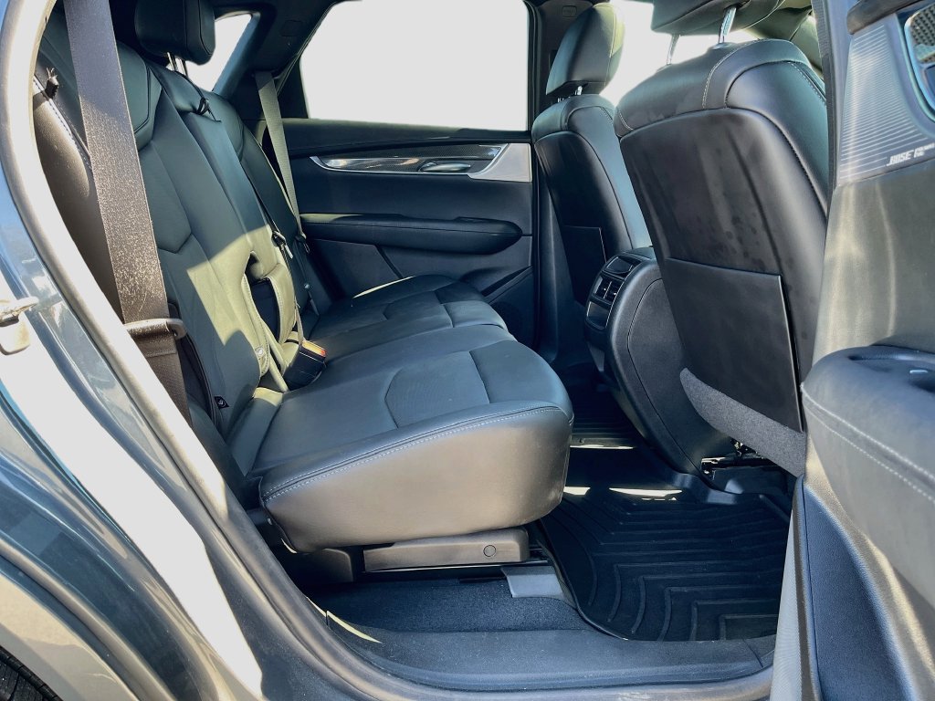 Used 2022 Cadillac XT5 Sportv w/ LPO, ONYX Package AWD/4WD image 26