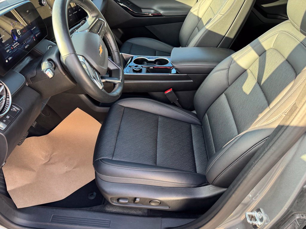 Used 2026 Chevrolet Equinox LT FWD image 11
