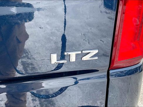 Used 2022 Chevrolet Silverado 1500 LTZ w/ LTZ Convenience Package II image 26