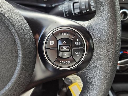 Used 2020 Kia Soul LX FWD image 28