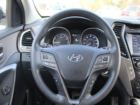 Used 2018 Hyundai Santa Fe Sport w/ 2.4L Value Package 02 image 18