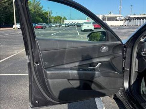 Used 2023 Hyundai Elantra SEL w/ Cargo Package FWD image 26