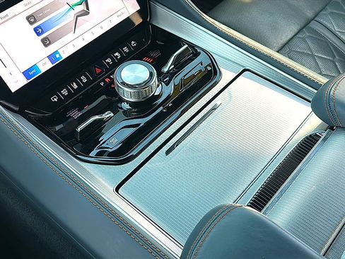 Used 2022 Jeep Grand Wagoneer Series III w/ Rear Seat Video Group 1 image 39