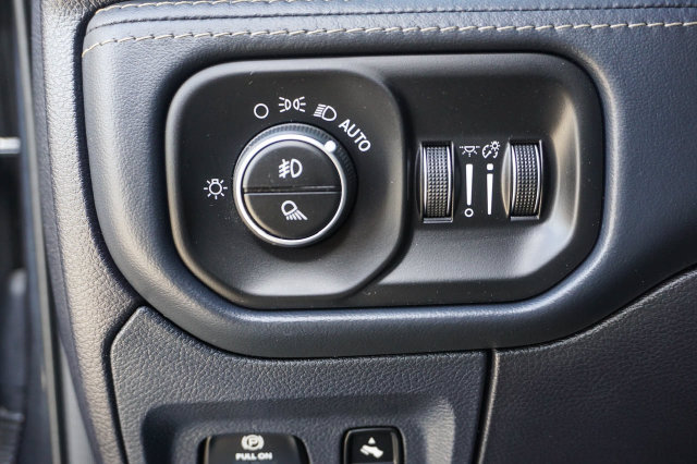 Used 2019 RAM 1500 Limited AWD/4WD image 18
