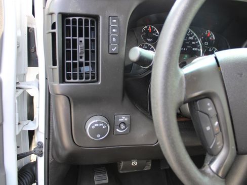 Used 2014 GMC Savana 1500 LT w/ LT Preferred Equipment Group RWD image 18
