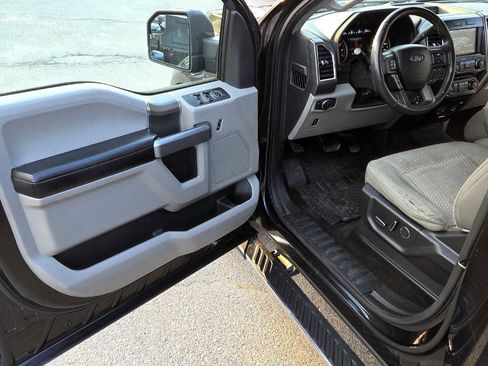 Used 2015 Ford F150 XLT w/ Equipment Group 302A Luxury AWD/4WD image 27