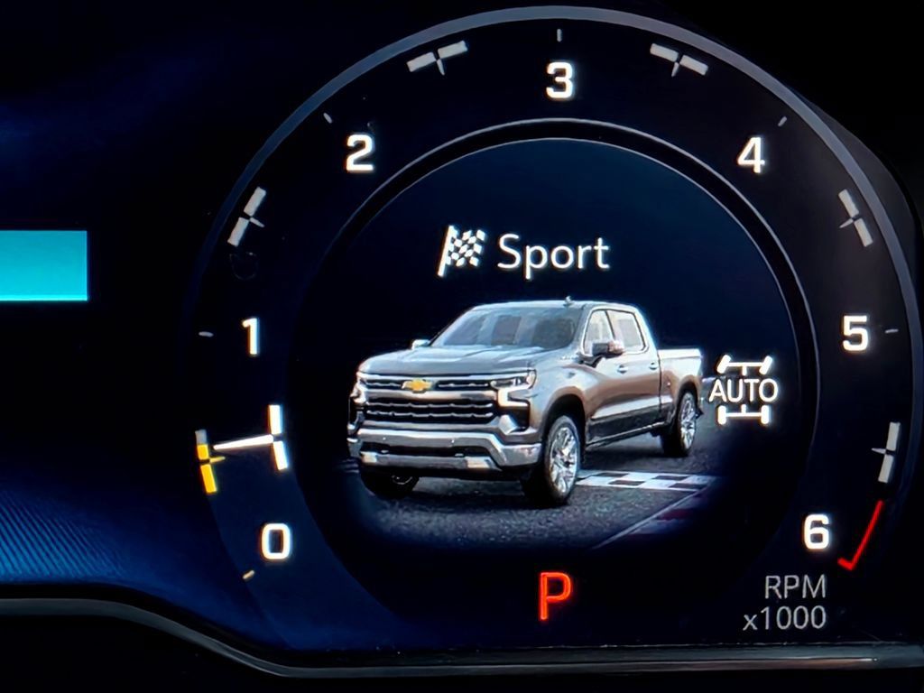 Used 2023 Chevrolet Silverado 1500 LTZ AWD/4WD image 40