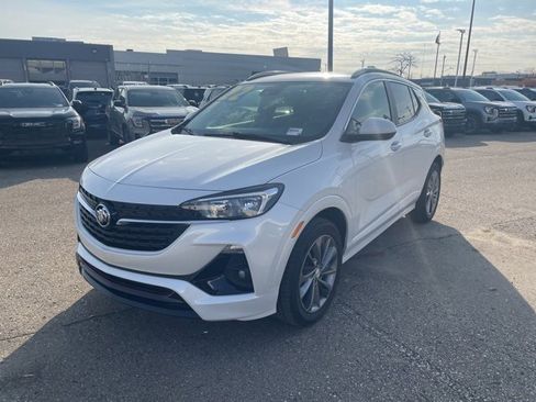 Used 2022 Buick Encore GX Select w/ Sport Touring Package image 3