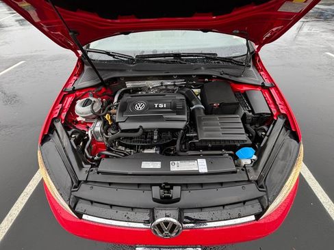 Used 2017 Volkswagen Golf S image 30