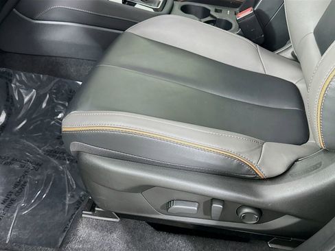 Used 2025 Subaru Forester Sport image 26