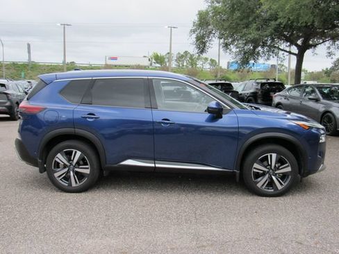 Certified 2023 Nissan Rogue Platinum AWD/4WD image 3