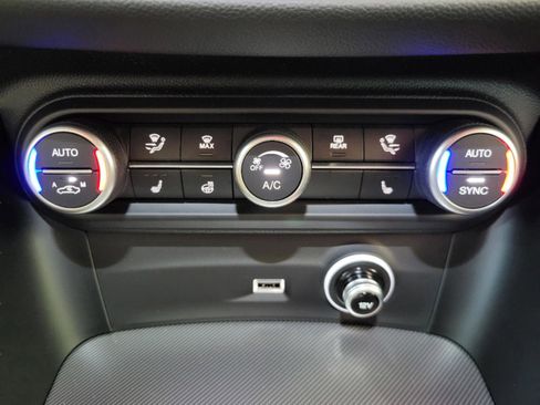 New 2025 Alfa Romeo Stelvio Sprint image 98