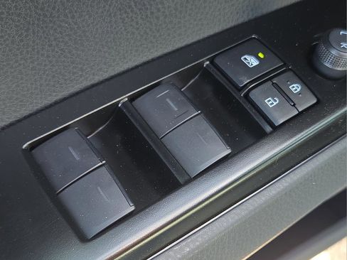 New 2026 Toyota Camry SE FWD image 18