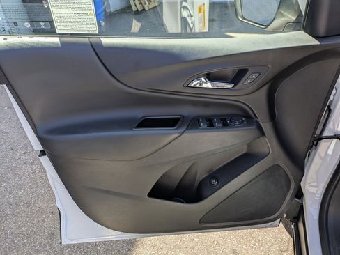 Certified 2022 Chevrolet Equinox LT FWD image 10