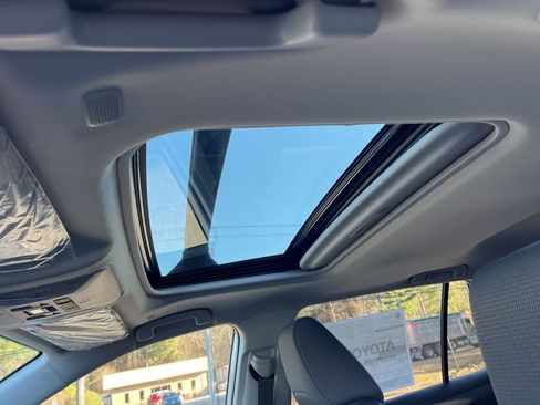 New 2025 Toyota RAV4 XLE image 17