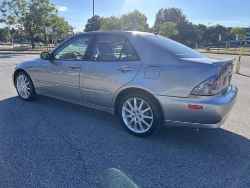 Used 2003 Lexus IS 300 RWD image 16