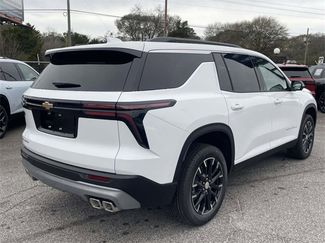 New 2026 Chevrolet Traverse LT w/ Sun and Wheel Package video 3