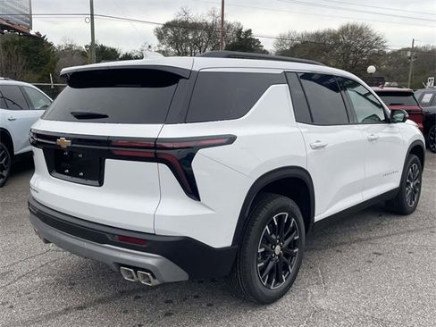 New 2026 Chevrolet Traverse LT w/ Sun and Wheel Package image 3