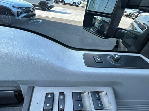 Used 2016 Ford F250 XLT w/ XLT Value Package AWD/4WD image 13