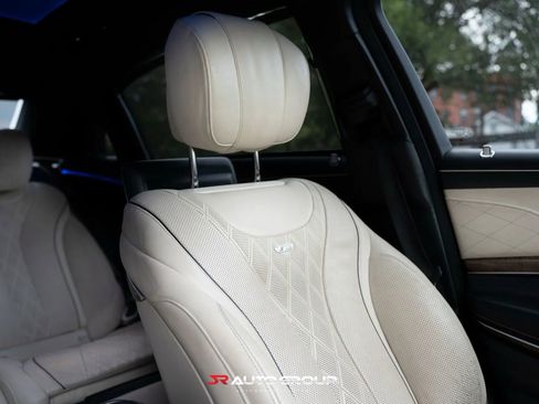 Used 2017 Mercedes-Benz Maybach S 600 image 22