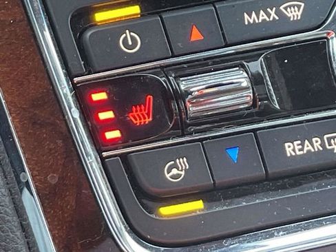 Used 2020 Lincoln Continental AWD w/ Premium Package image 27