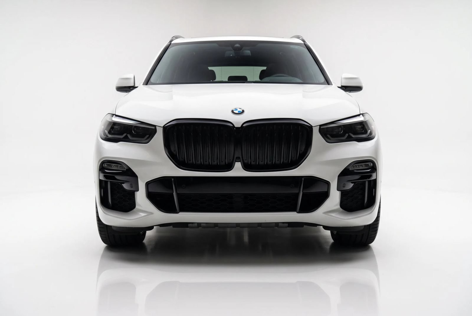 Used 2021 BMW X5 xDrive40i w/ M Sport Package AWD/4WD image 2