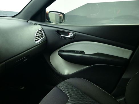 Used 2015 Dodge Dart SXT image 21