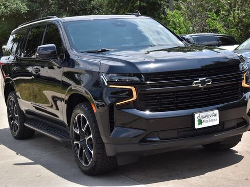 Used 2024 Chevrolet Tahoe RST w/ Luxury Package RWD image 4
