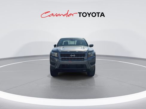 Used 2025 Nissan Frontier SV AWD/4WD image 3