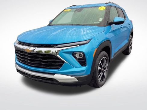 Used 2026 Chevrolet TrailBlazer LT w/ Convenience Package FWD image 5