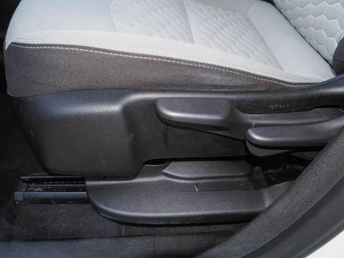 Certified 2021 Chevrolet Equinox LS FWD image 24