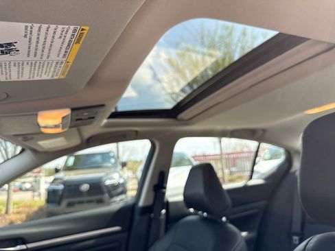 Used 2025 Nissan Altima 2.5 SL image 23