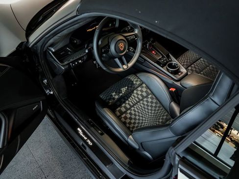 Used 2026 Porsche 911 Carrera GTS RWD image 4