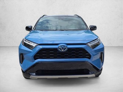 Used 2022 Toyota RAV4 XSE AWD/4WD image 2