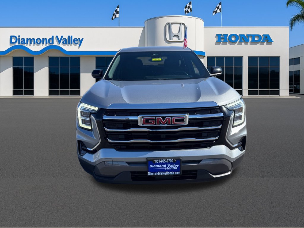 Used 2026 GMC Terrain Elevation FWD image 2