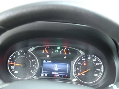 Used 2024 GMC Terrain SLE FWD image 18