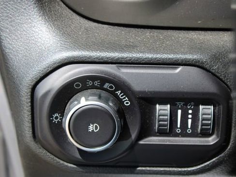 Used 2018 Jeep Wrangler Unlimited Sport S AWD/4WD image 21