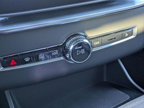 New 2026 Volvo XC90 T8 Plus w/ Protection Package Premier image 8