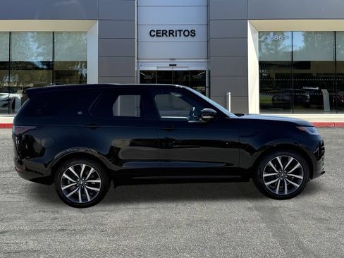 Certified 2025 Land Rover Discovery Dynamic SE AWD/4WD image 4