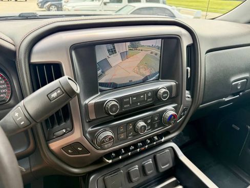 Used 2015 GMC Sierra 2500 SLT w/ Duramax Plus Package AWD/4WD image 21