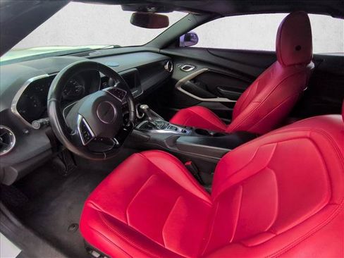 Used 2020 Chevrolet Camaro LT RWD image 9