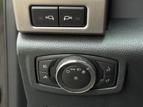 Used 2022 Ford F350 Platinum AWD/4WD image 24