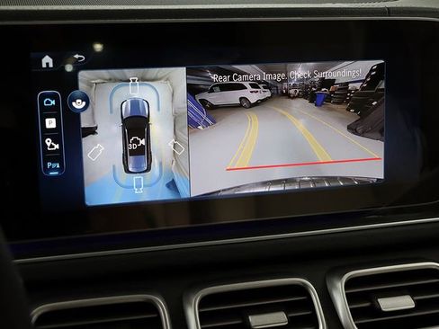 Used 2026 Mercedes-Benz GLS 450 4MATIC image 23