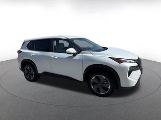 Used 2025 Nissan Rogue SV video 2