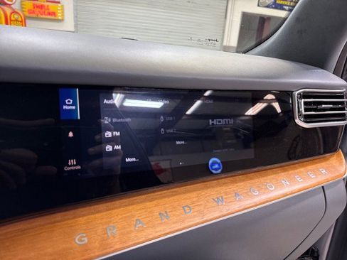 Used 2022 Jeep Grand Wagoneer Series II w/ Premium Group II image 74