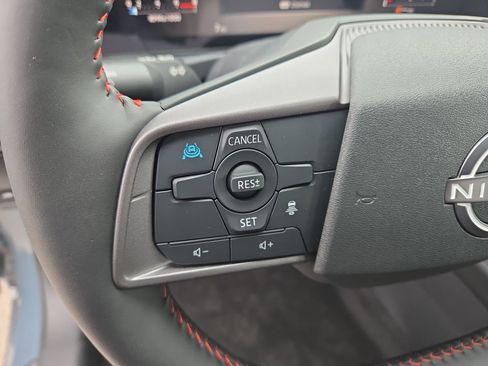 New 2026 Nissan Sentra SR w/ SR Premium Package FWD image 9