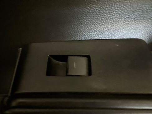 Used 2020 Toyota Highlander XLE image 31