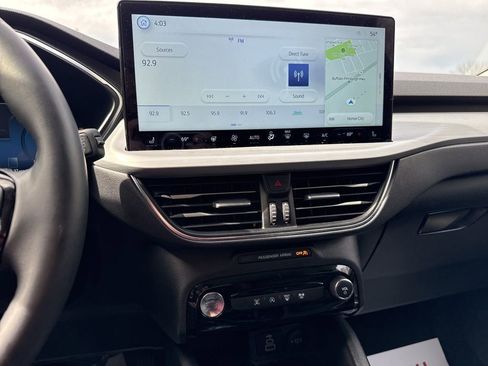 Used 2025 Ford Escape Platinum image 22