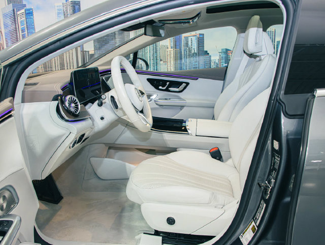 Certified 2023 Mercedes-Benz EQE 500 4MATIC Sedan image 18